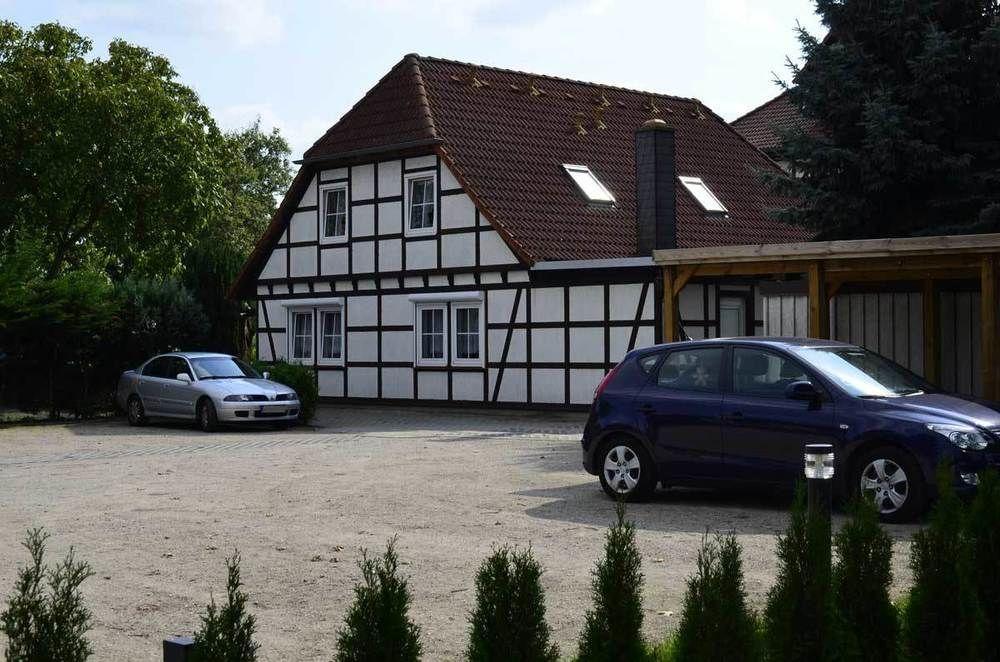 Pension Am Stadtrand Zerbst エクステリア 写真