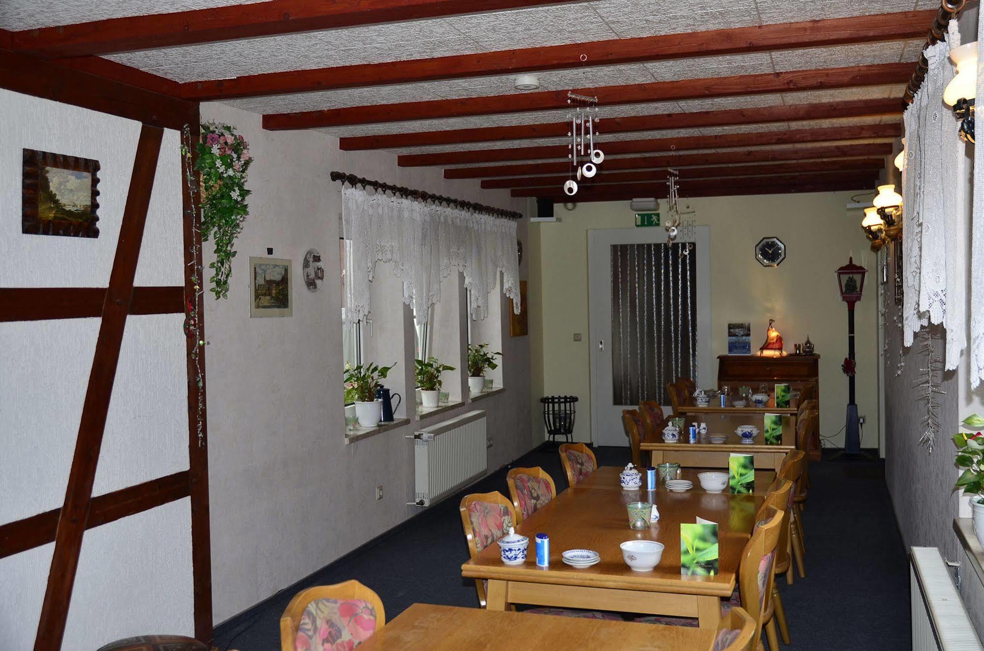 Pension Am Stadtrand Zerbst エクステリア 写真